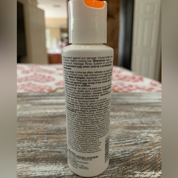 Paul Mitchell Color Protect Daily Shampoo - Picture 2 of 5